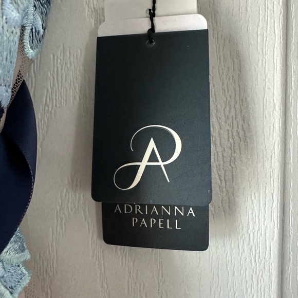 ✨Designer Dress✨ Adrianna Papell - Picture 3 of 5